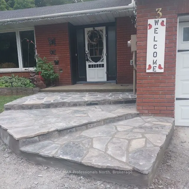 3 Oak Street