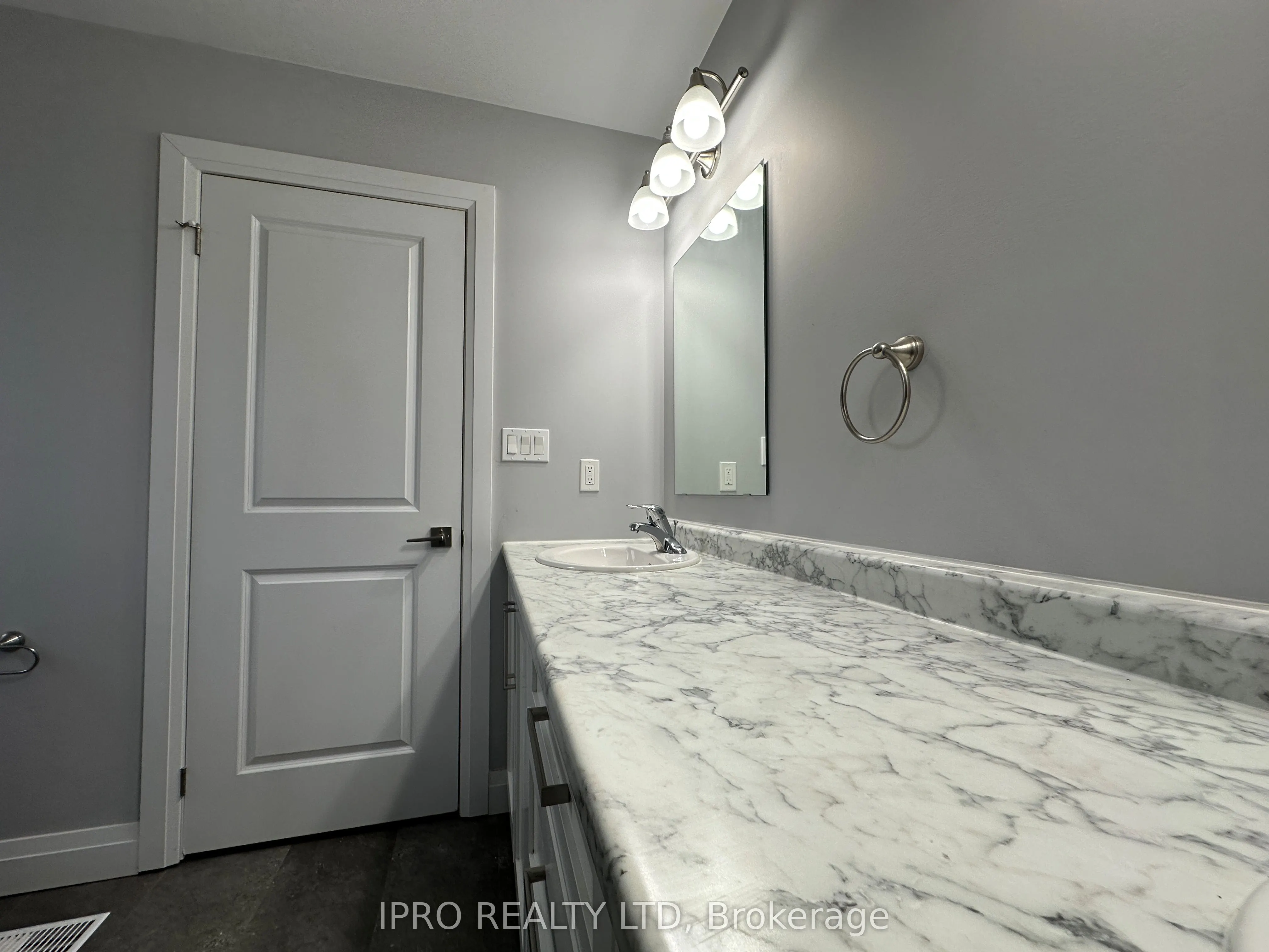 61 Vienna Road #1