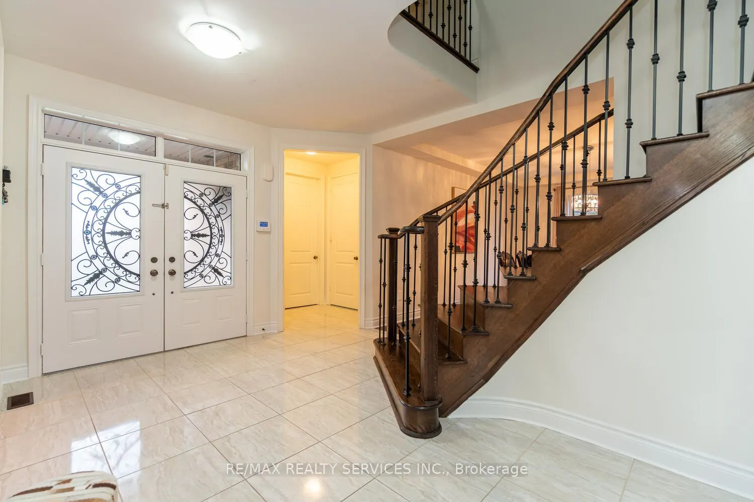 28 Stonegate Avenue