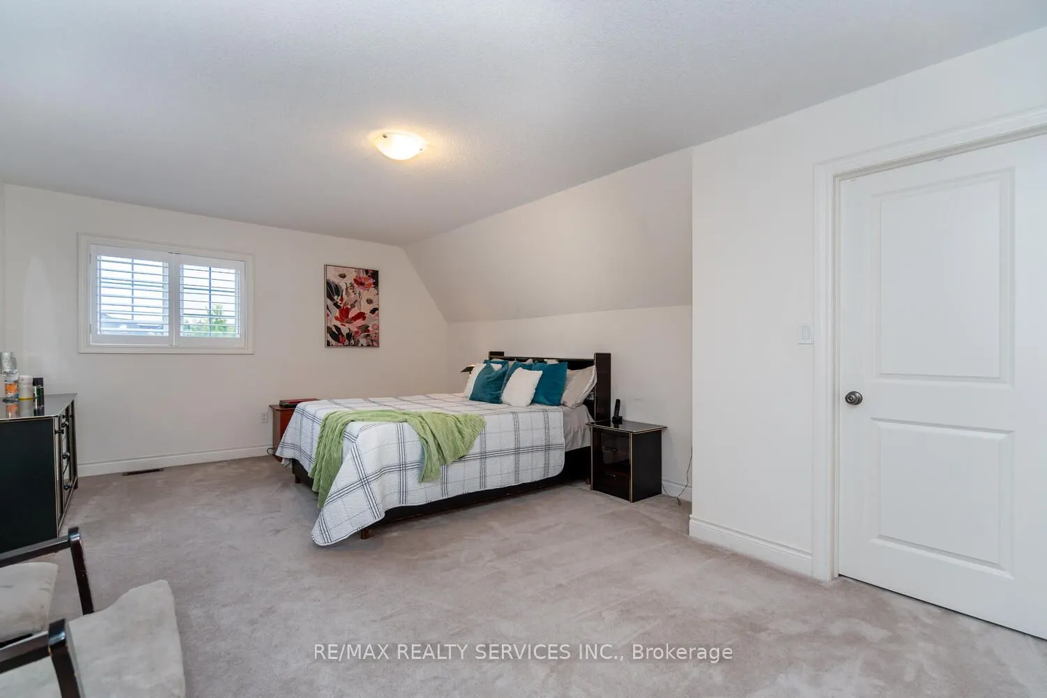28 Stonegate Avenue