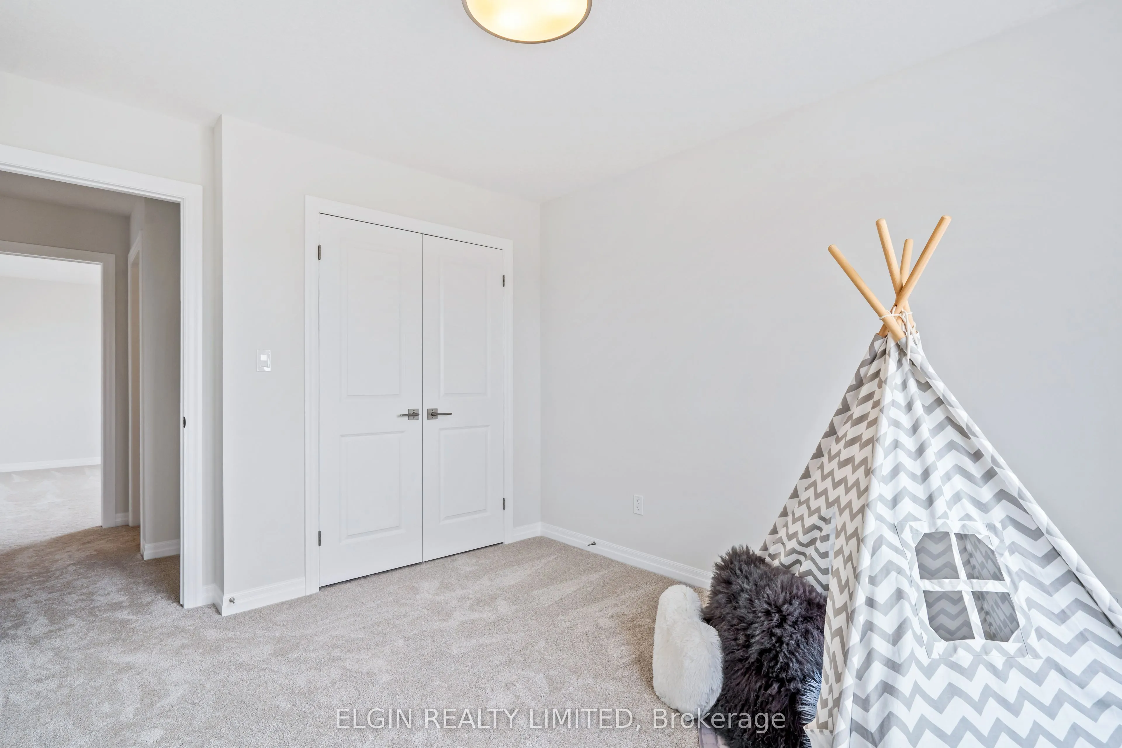 37 Hemlock Crescent