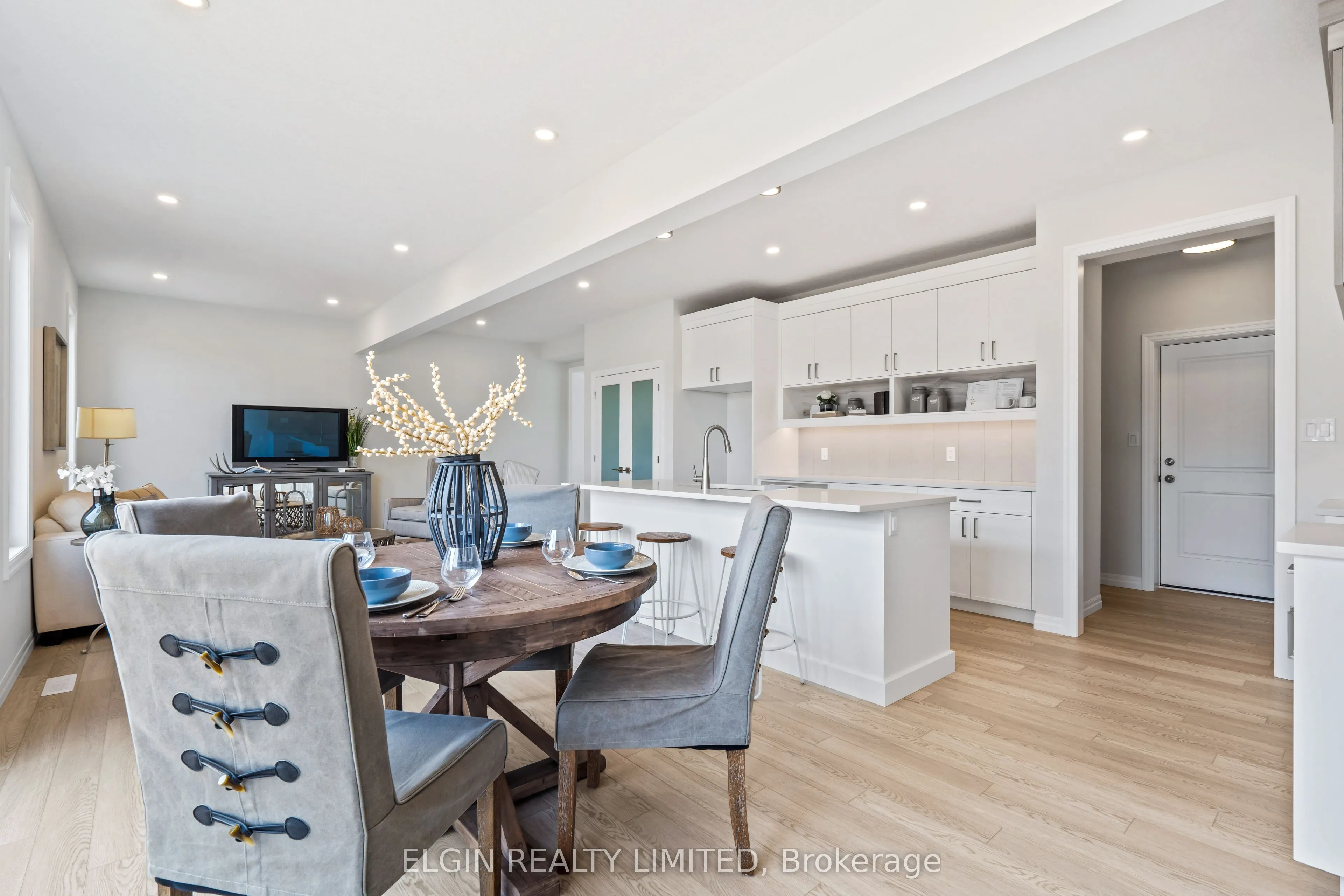 37 Hemlock Crescent