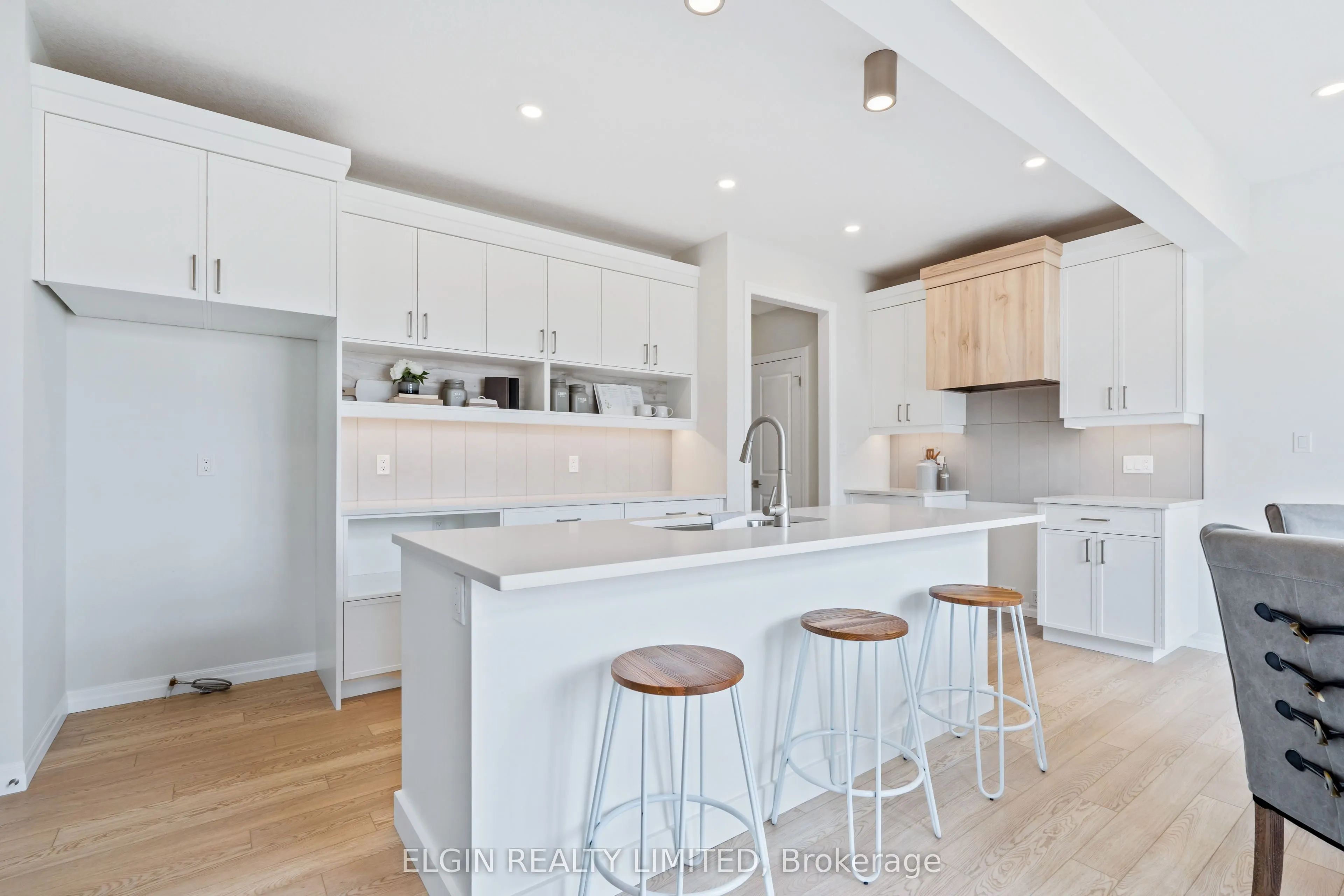 37 Hemlock Crescent