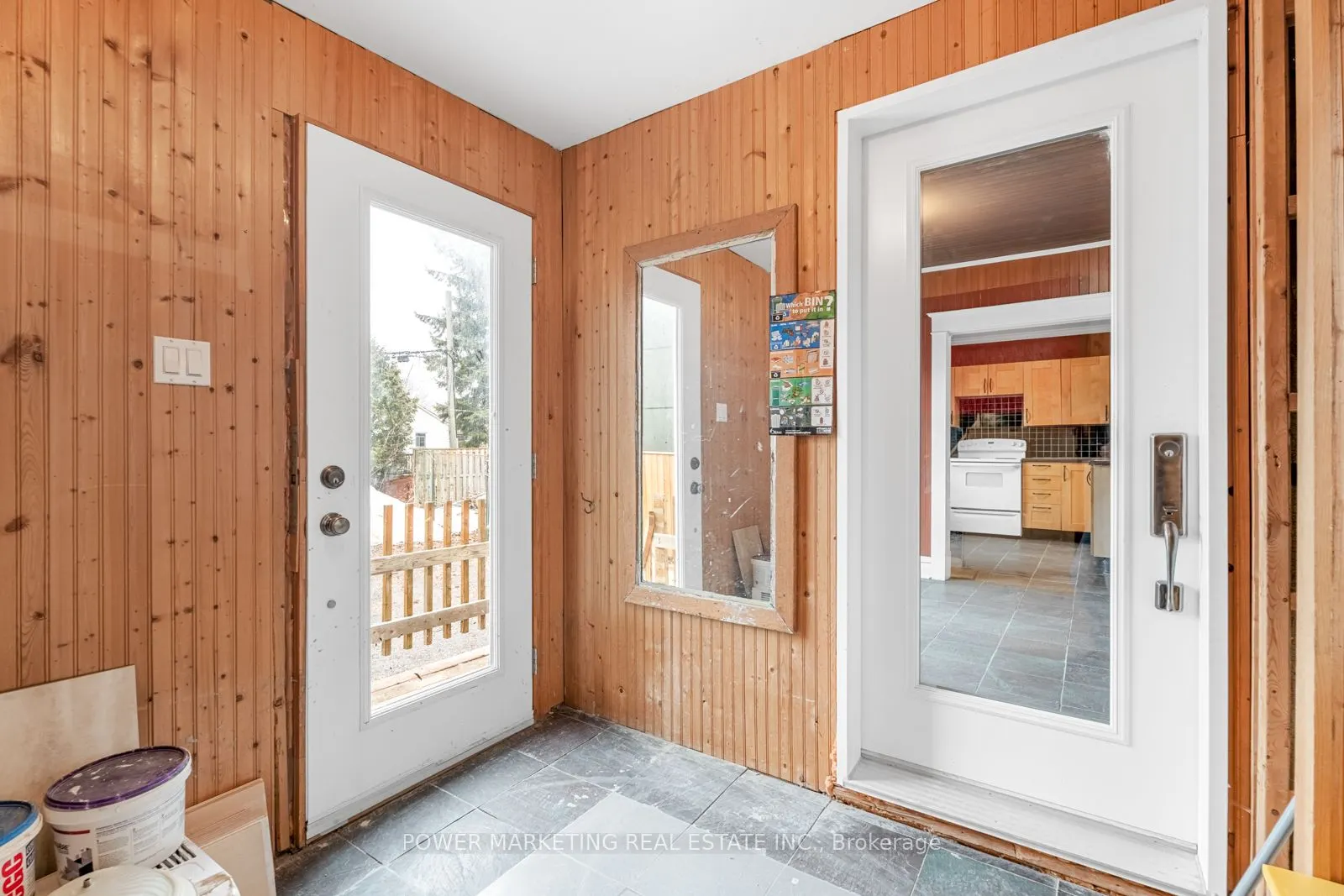 12 MCARTHUR Avenue