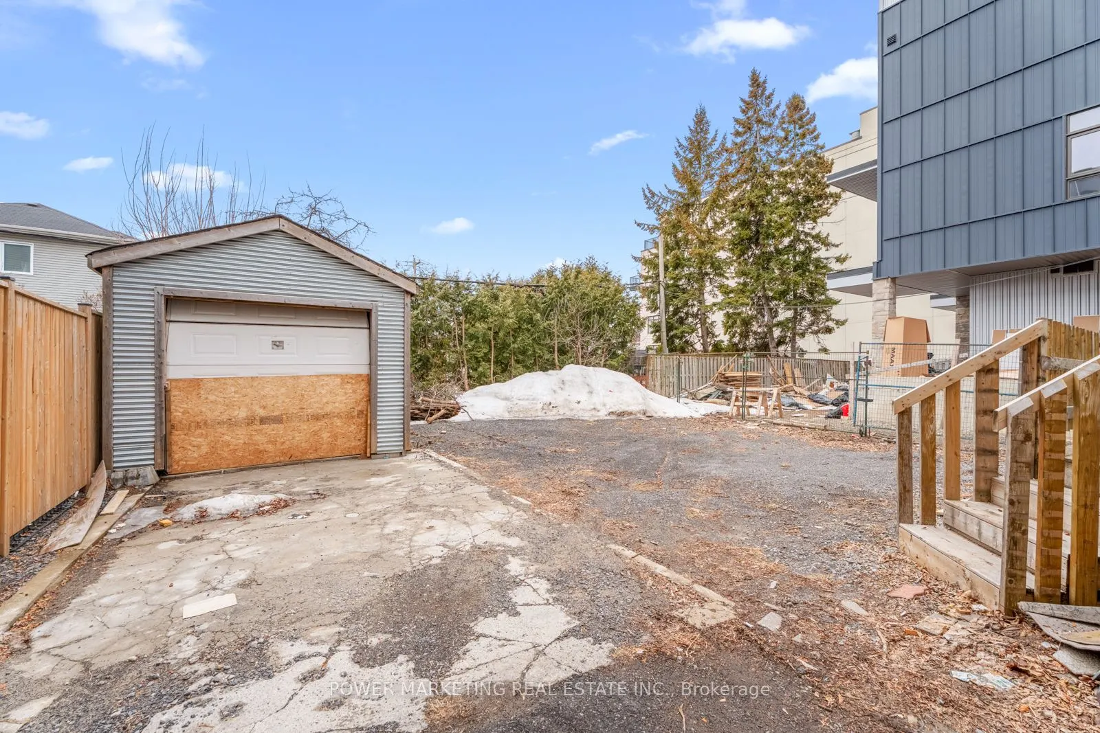 12 MCARTHUR Avenue