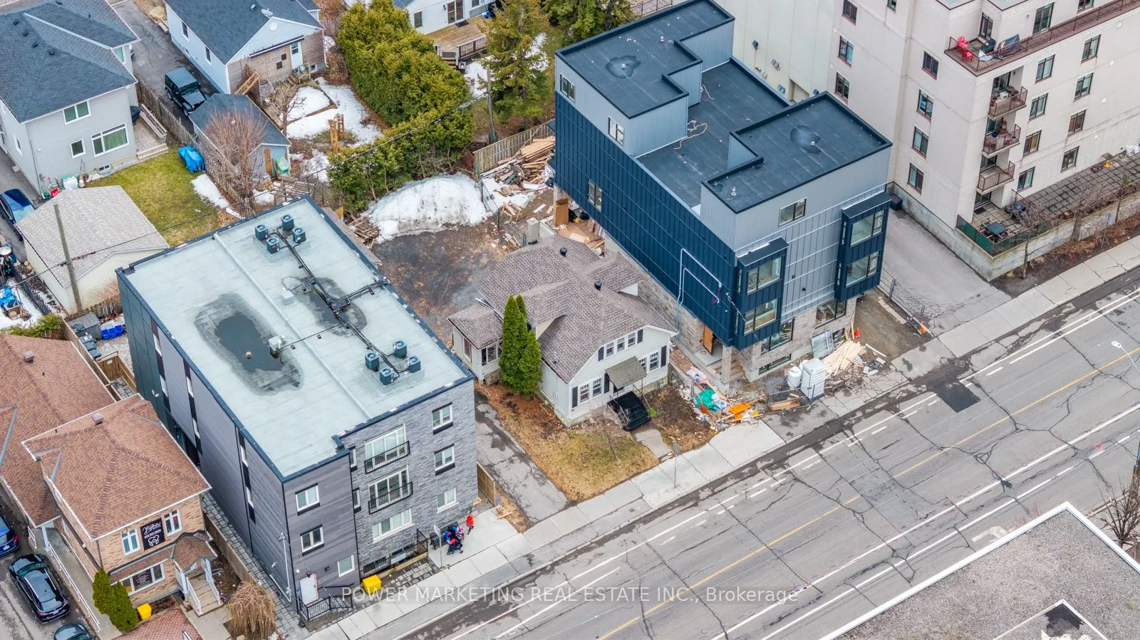 12 MCARTHUR Avenue