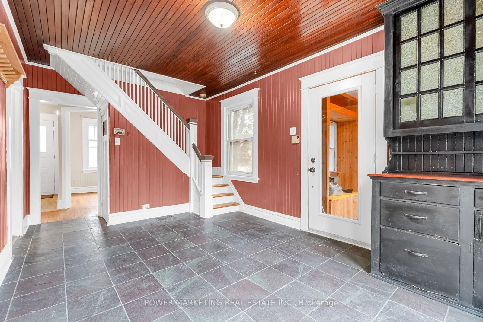 12 MCARTHUR Avenue