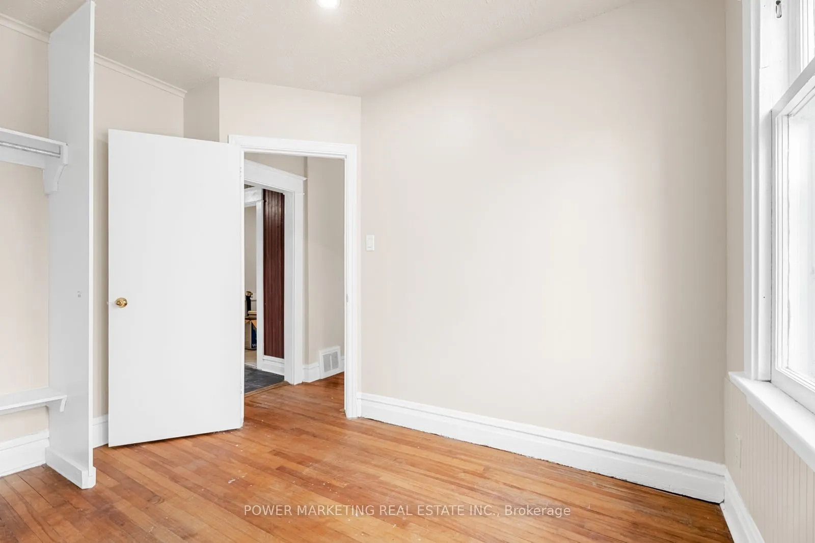 12 MCARTHUR Avenue