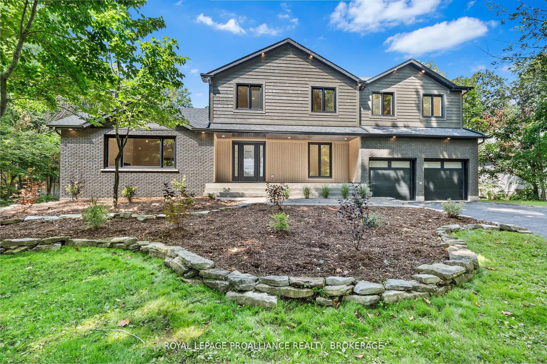 17 Riverside Drive