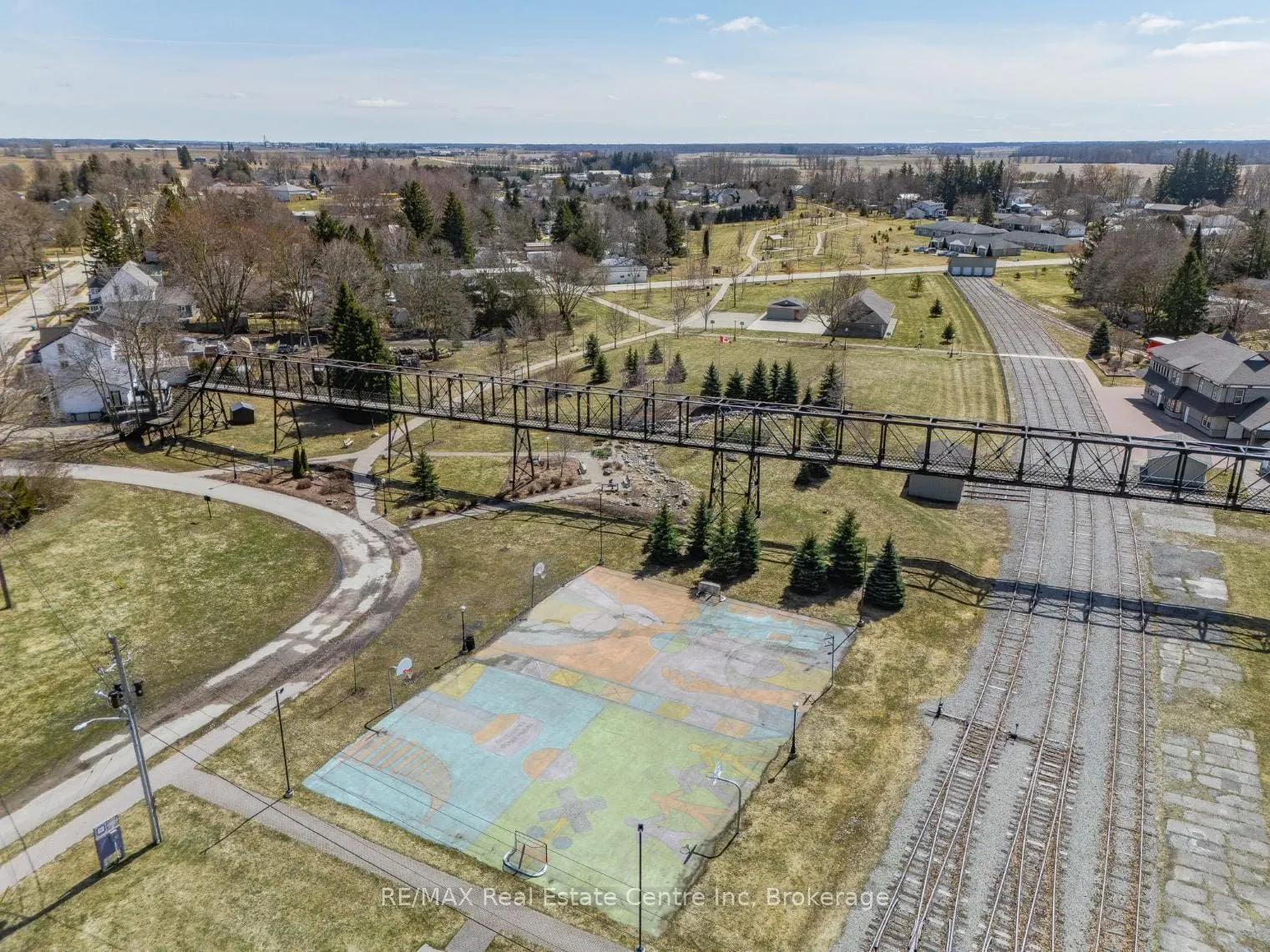 222 Bridge Crescent