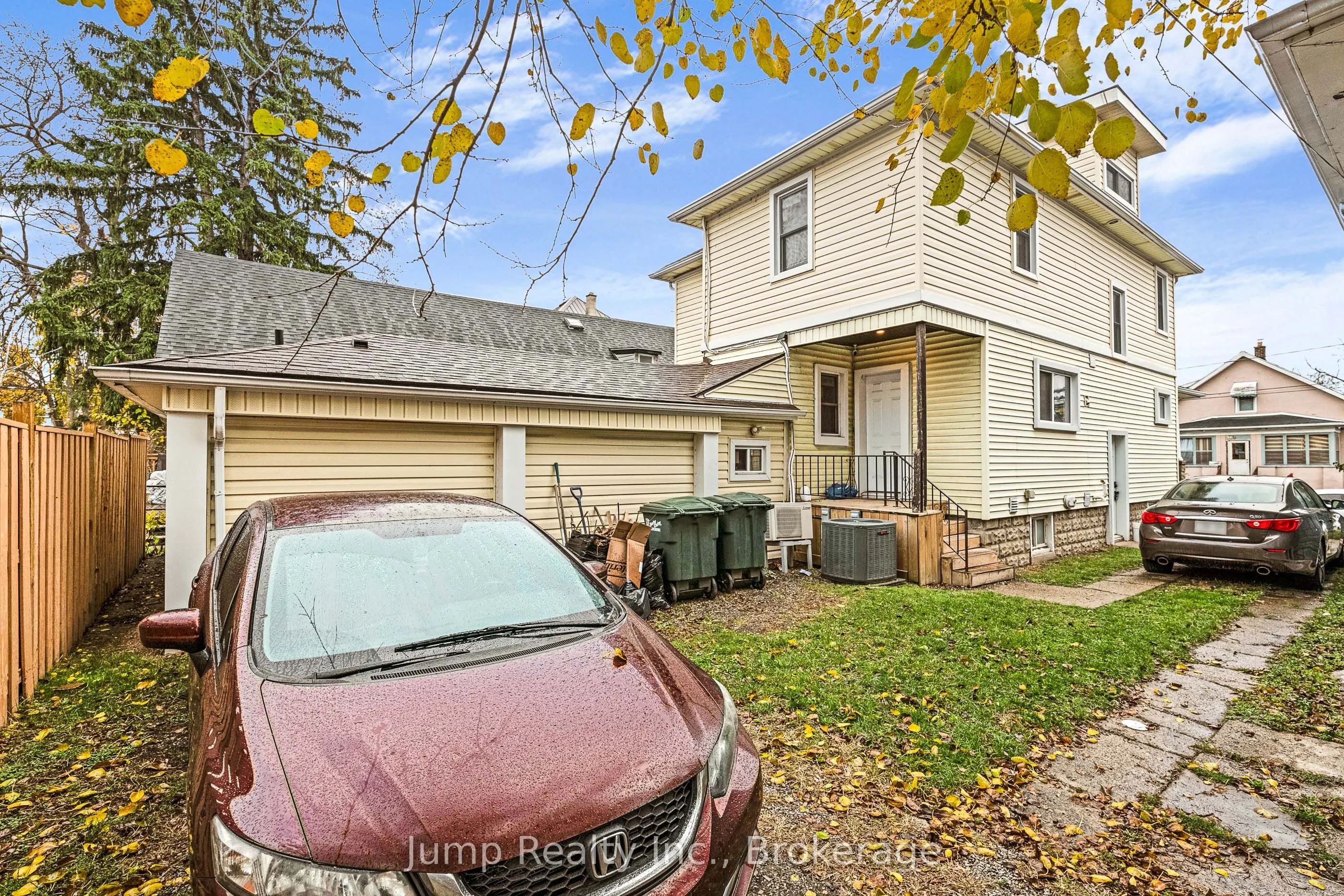 568 TOURNIER Street