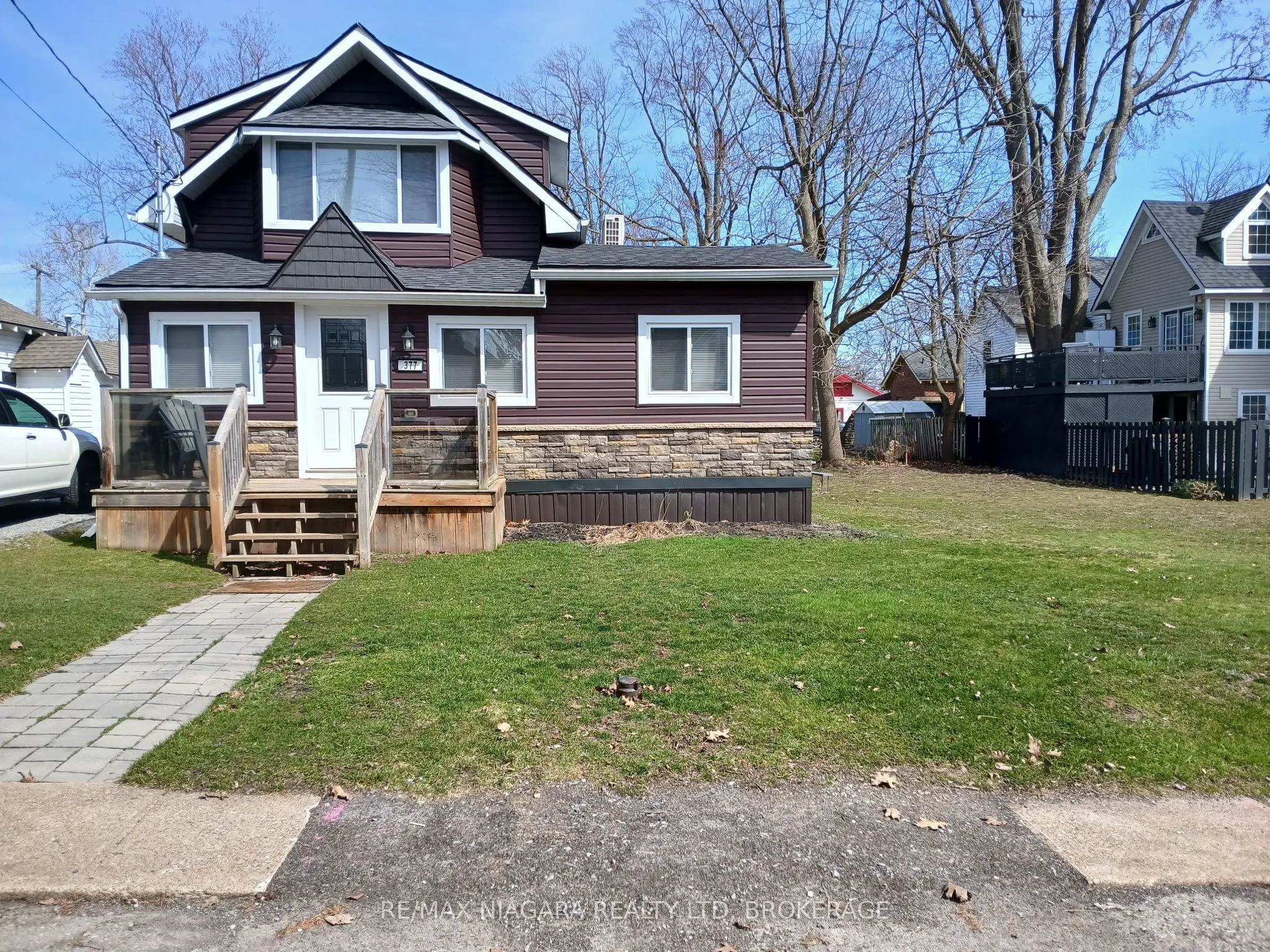 377 Cambridge Road W