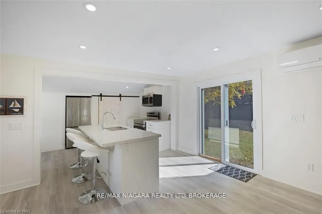377 Cambridge Road W