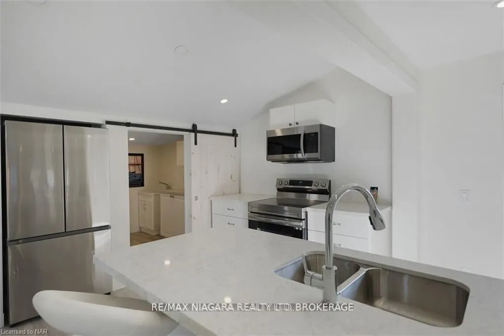 377 Cambridge Road W