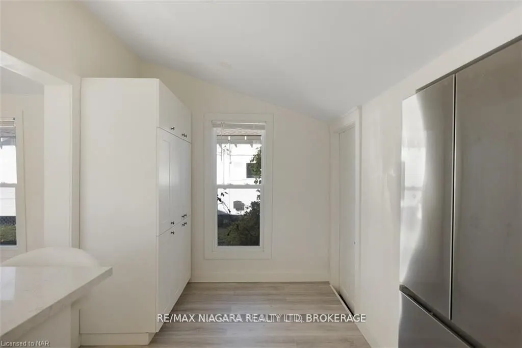 377 Cambridge Road W