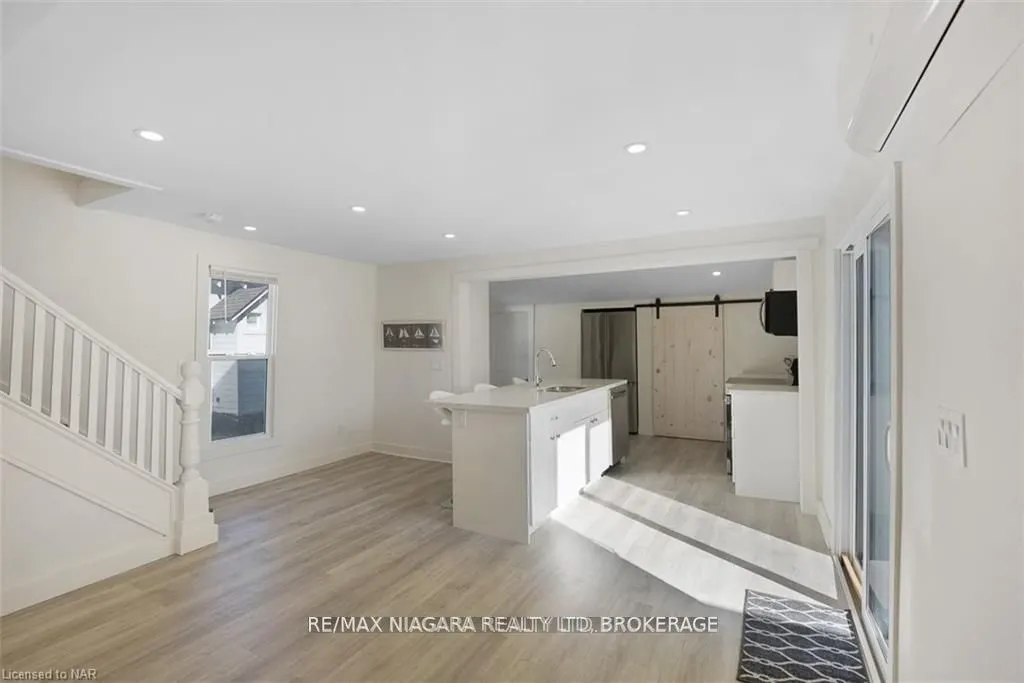 377 Cambridge Road W
