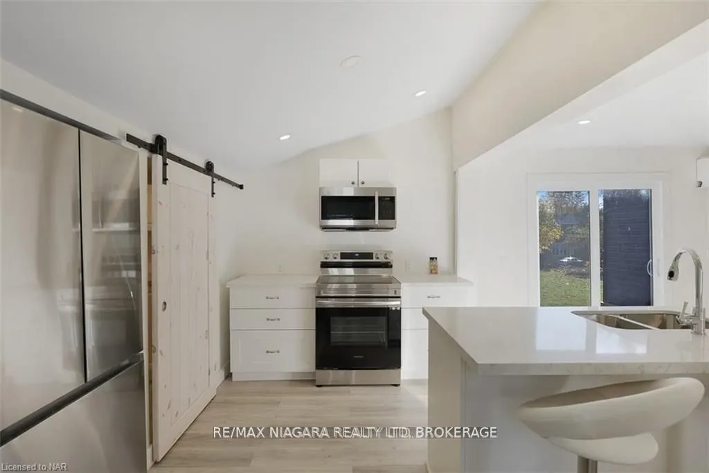 377 Cambridge Road W