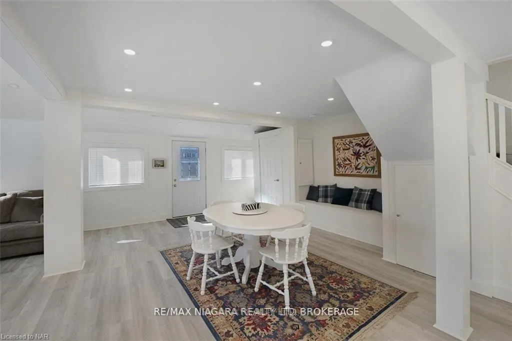 377 Cambridge Road W
