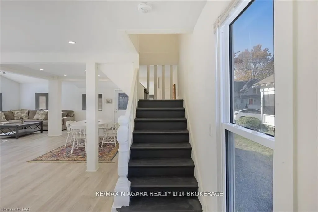 377 Cambridge Road W