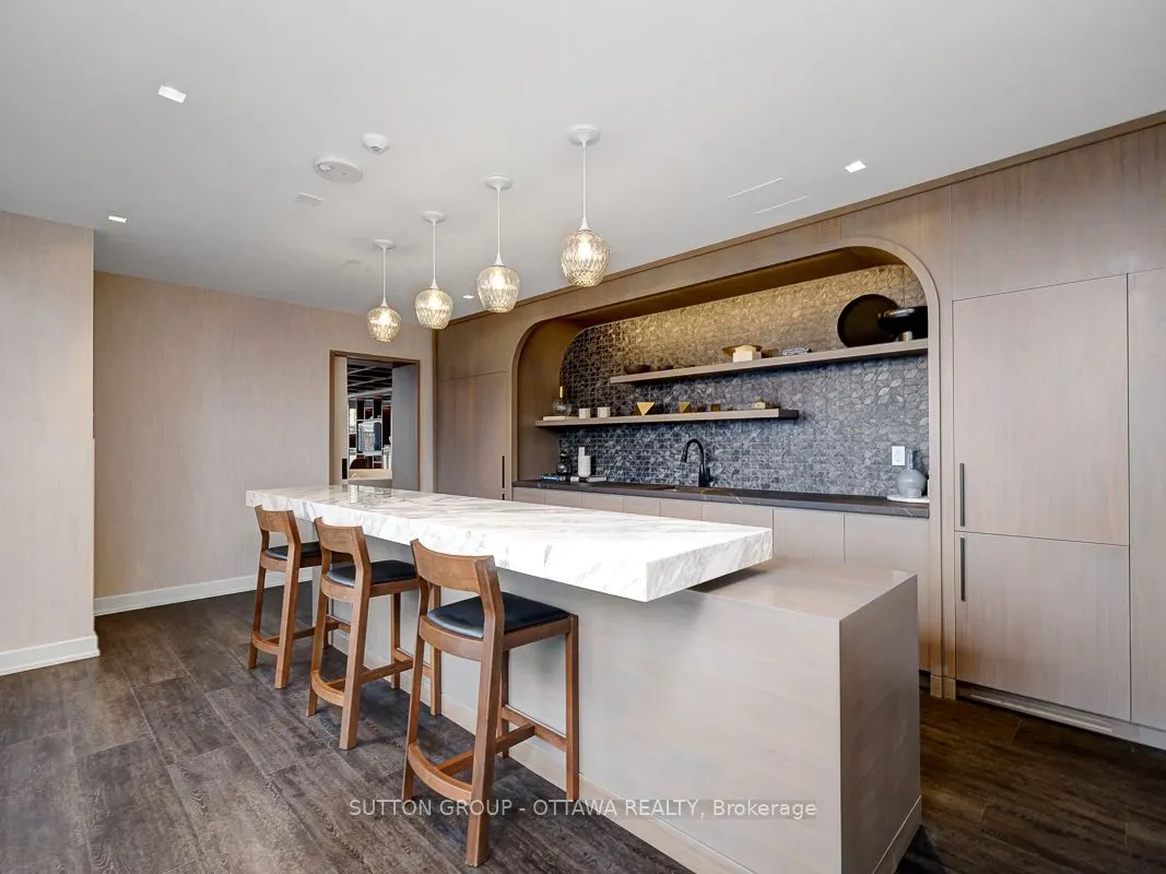 560 Rideau Street #306
