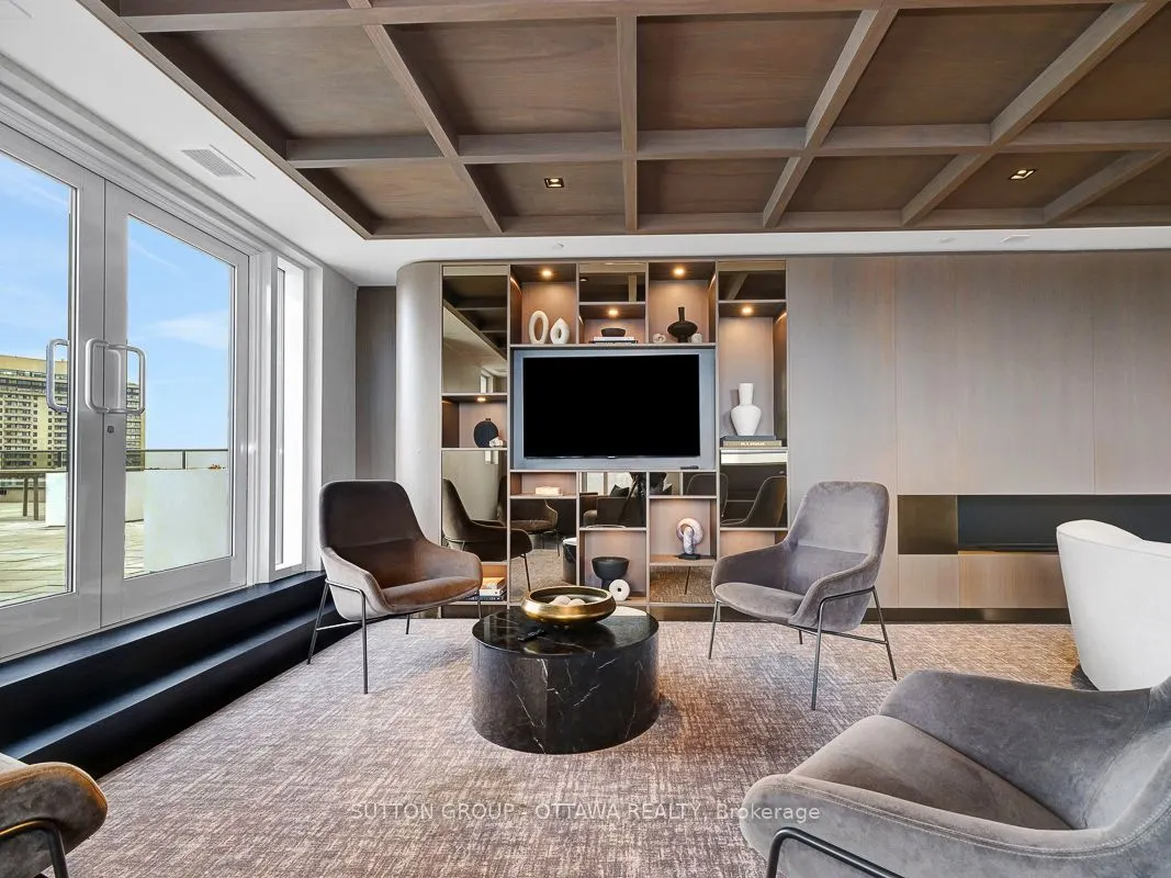 560 Rideau Street #306