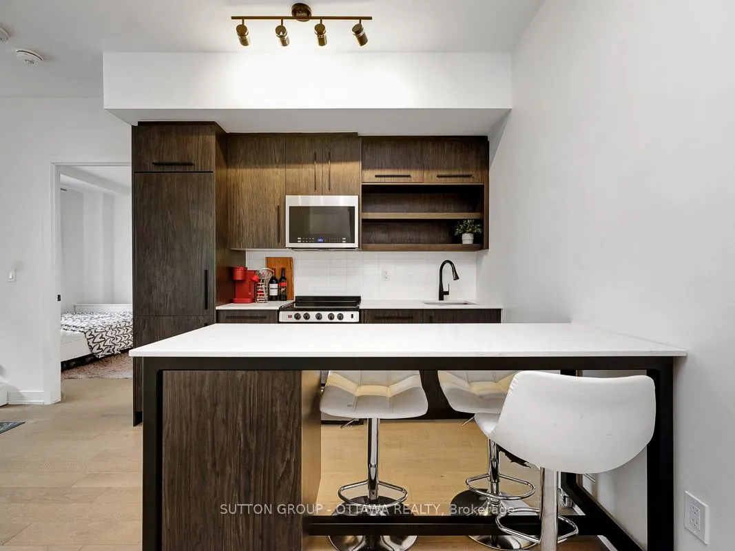560 Rideau Street #306