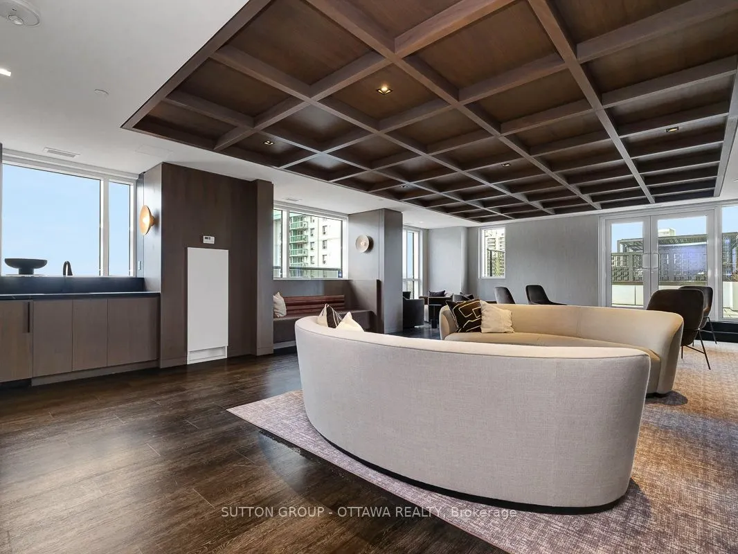 560 Rideau Street #306