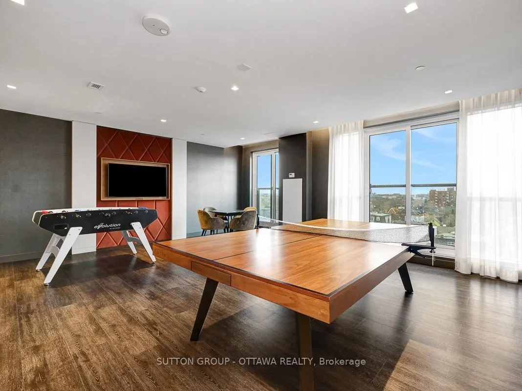 560 Rideau Street #306