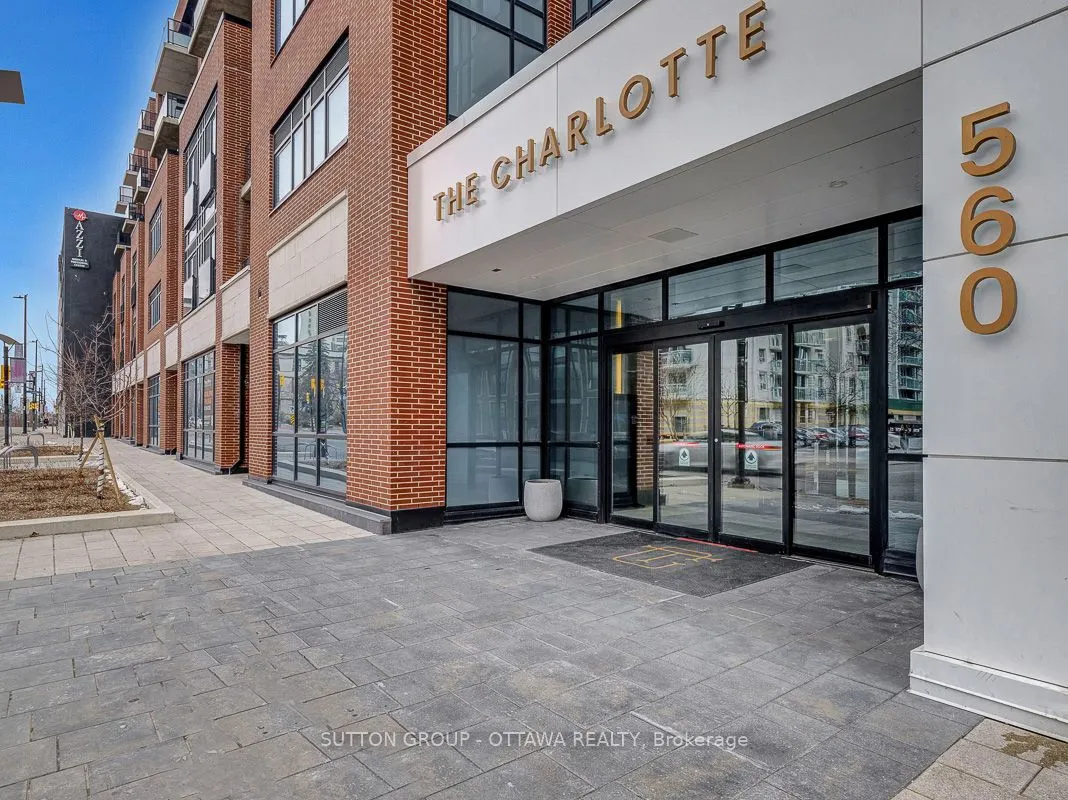 560 Rideau Street #306