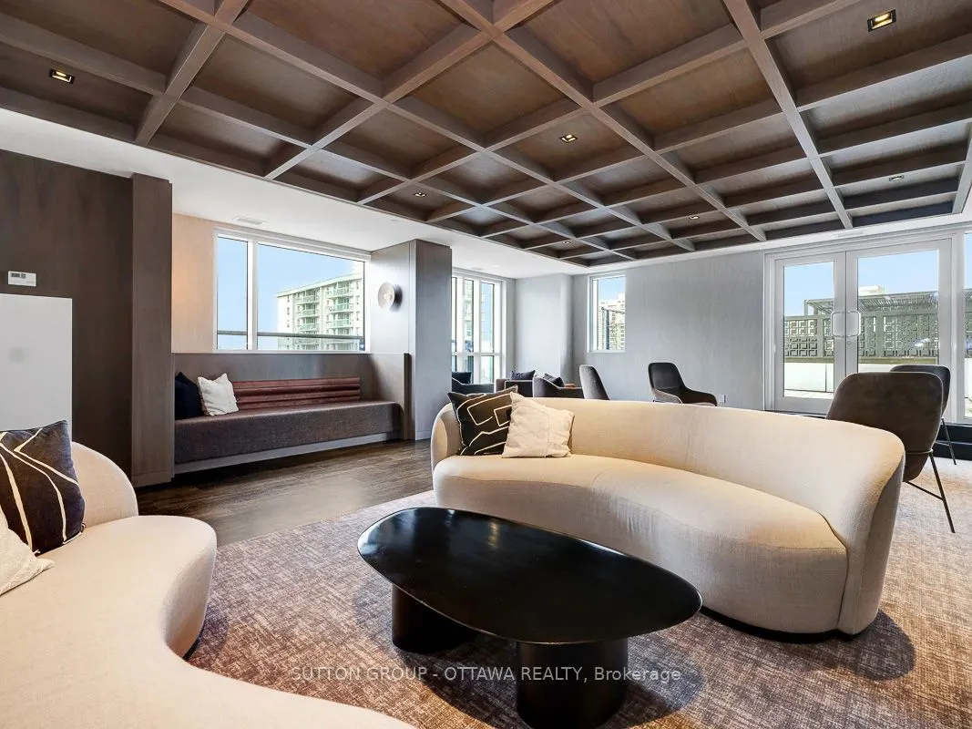 560 Rideau Street #306
