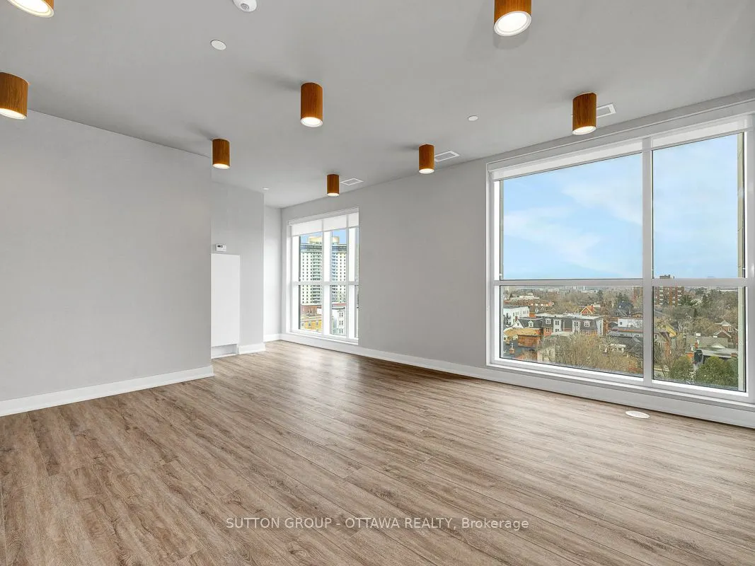 560 Rideau Street #306