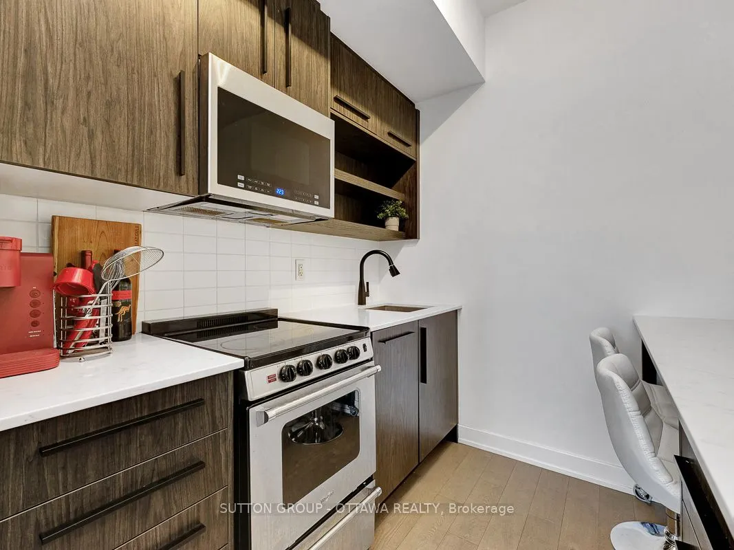 560 Rideau Street #306