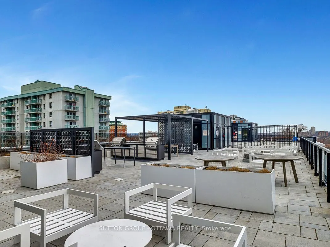 560 Rideau Street #306