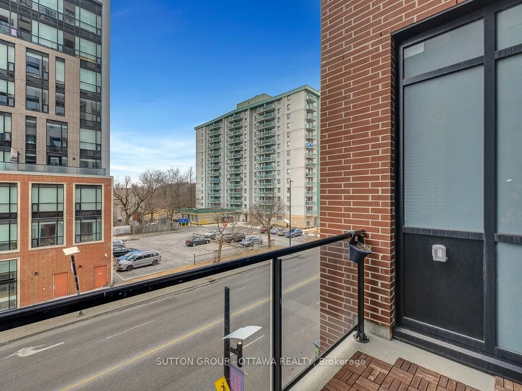 560 Rideau Street #306