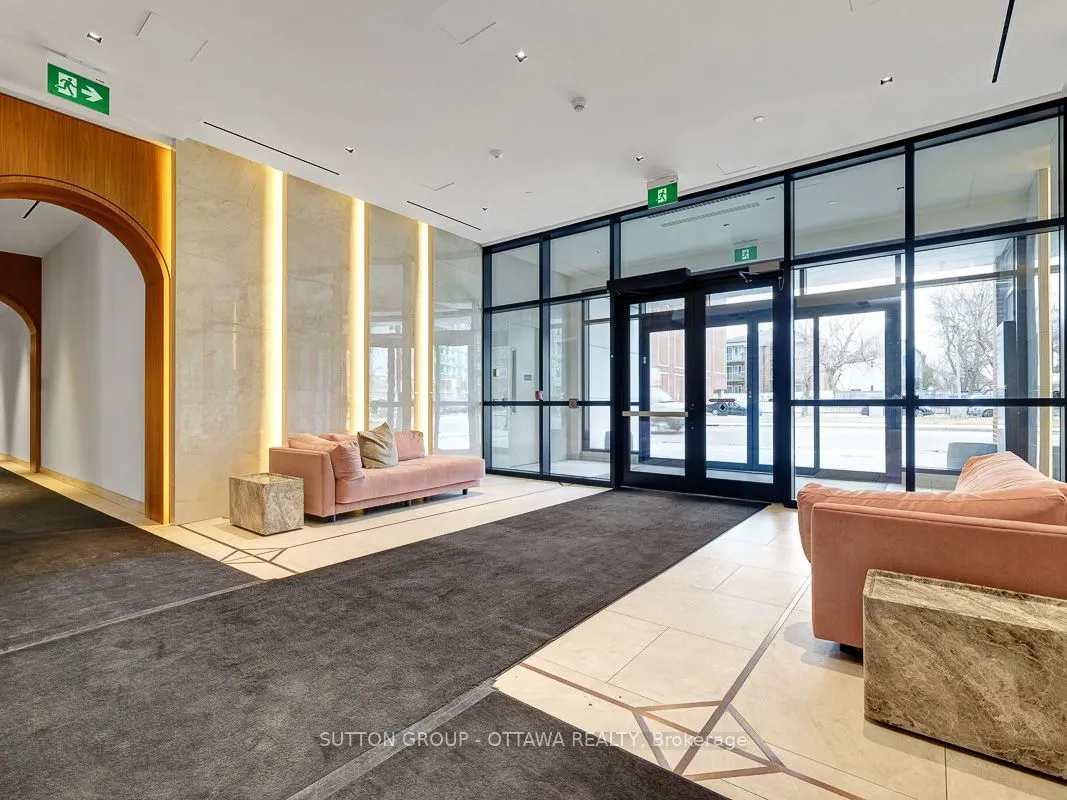 560 Rideau Street #306