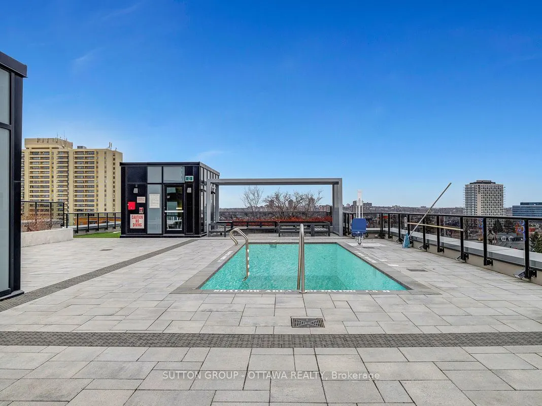 560 Rideau Street #306