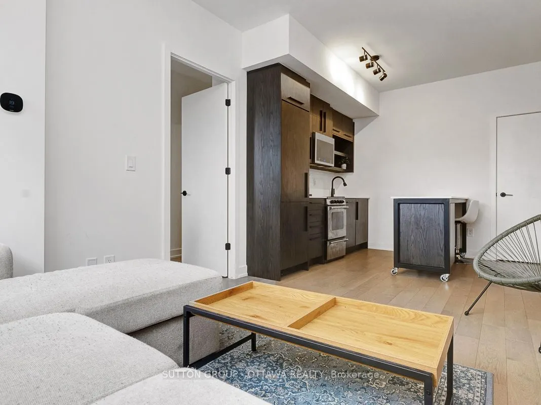 560 Rideau Street #306
