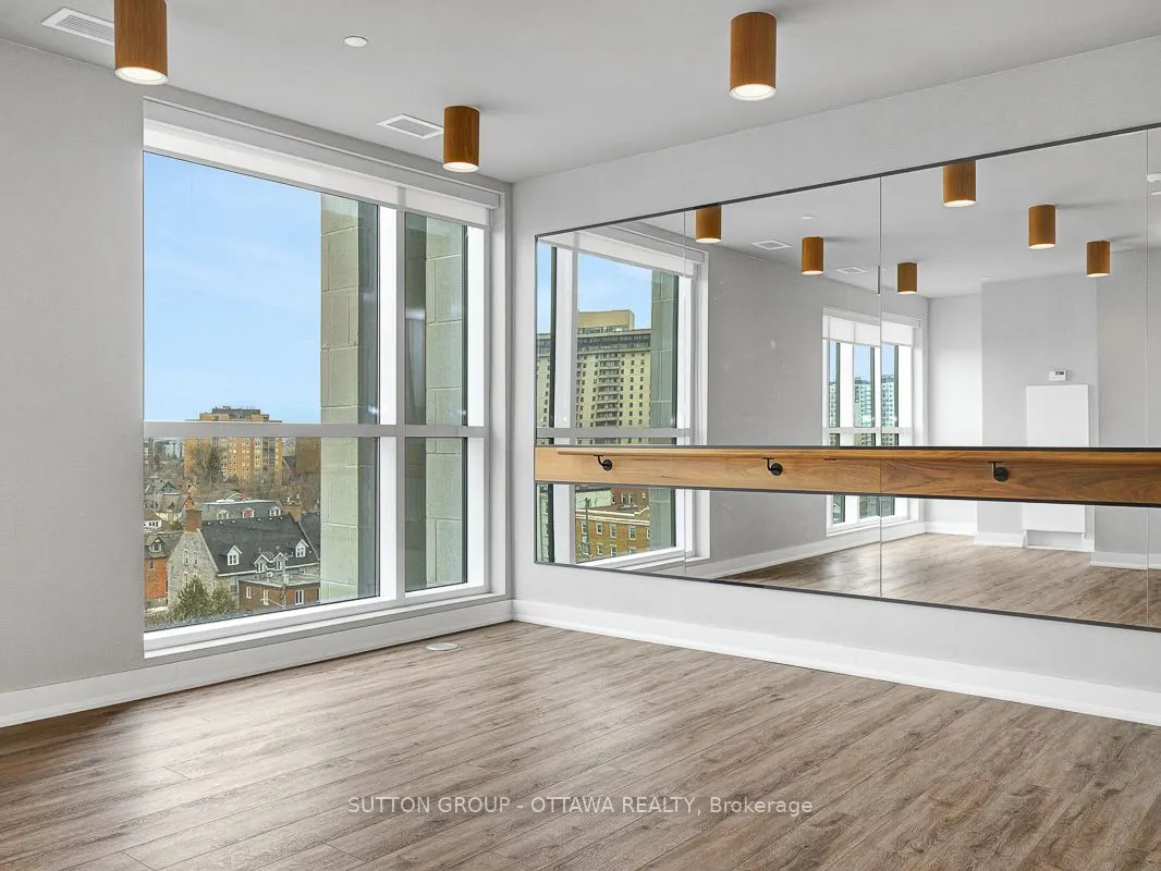 560 Rideau Street #306