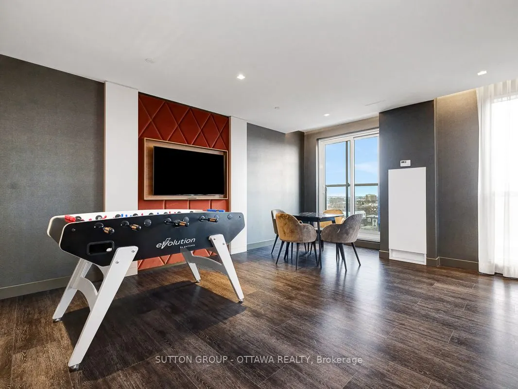 560 Rideau Street #306