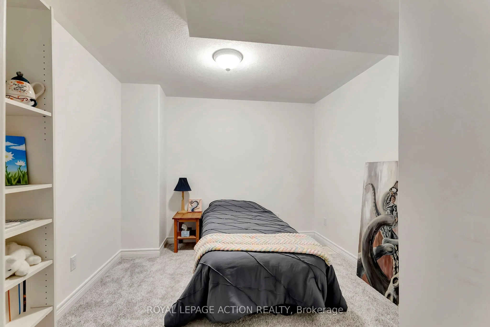 111 Grey Street #212