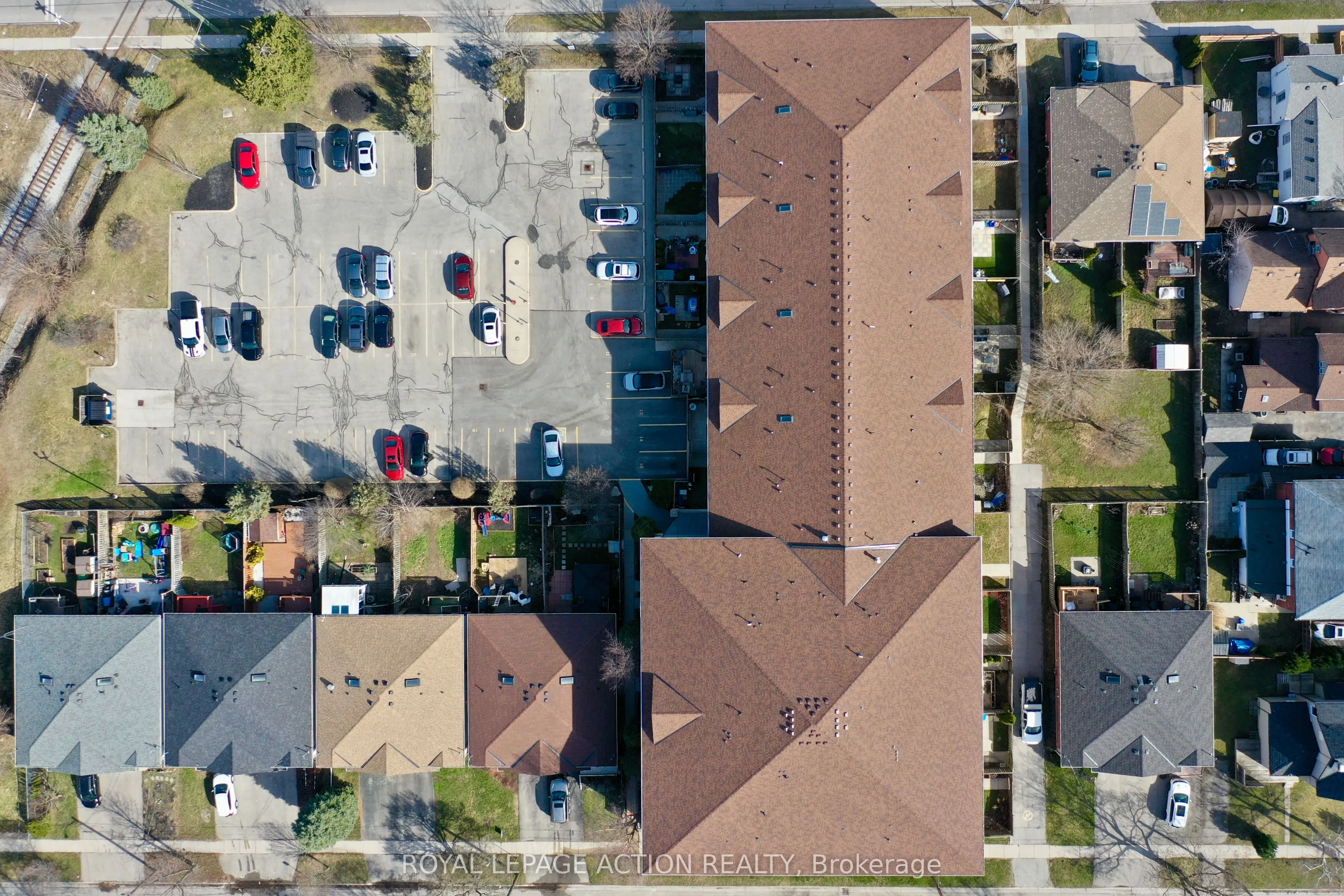 111 Grey Street #212