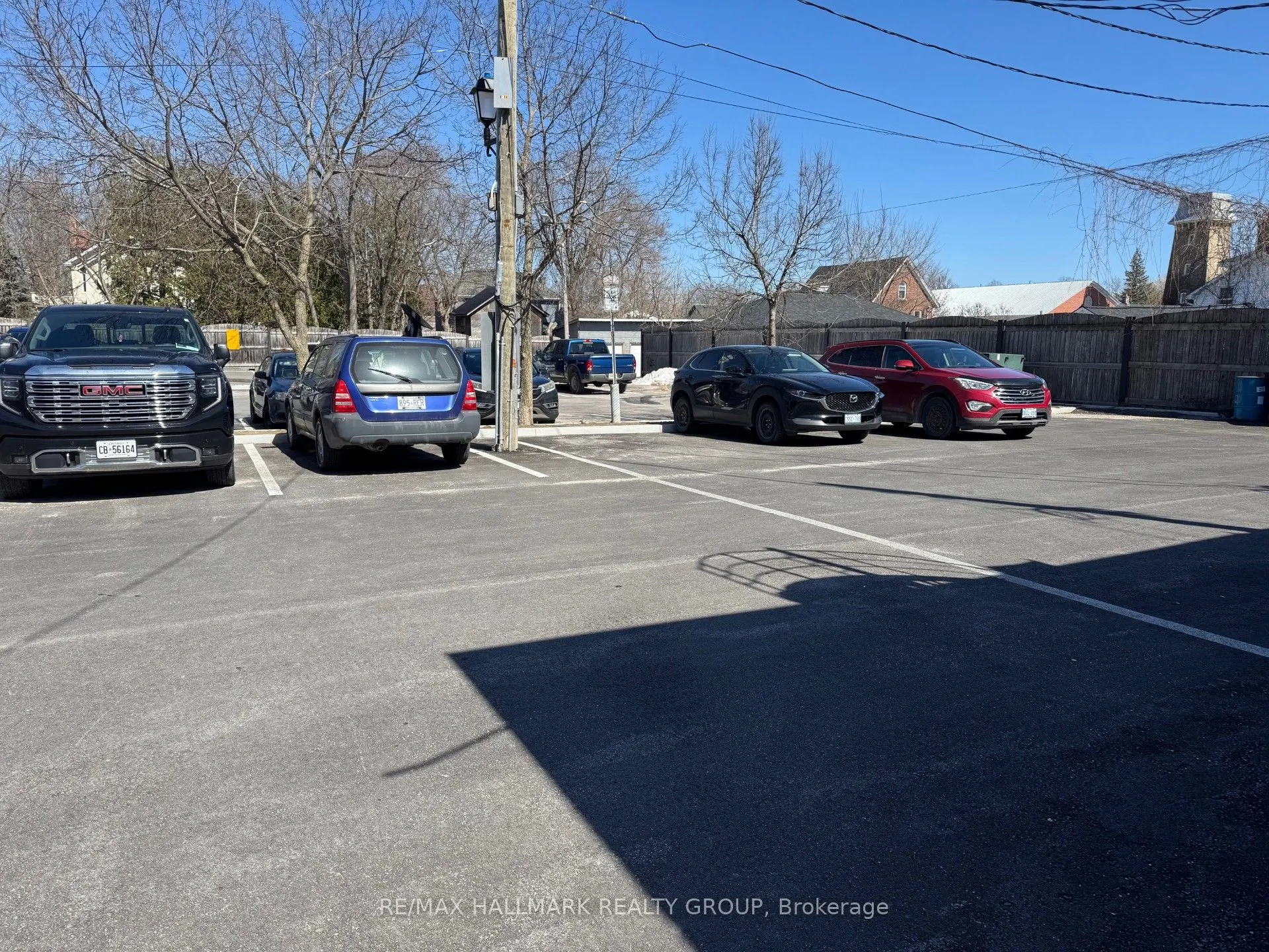 23 Gore Street E