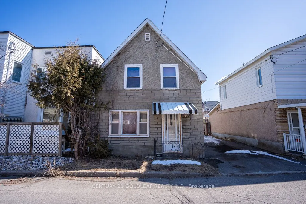 215 Desrosiers Street