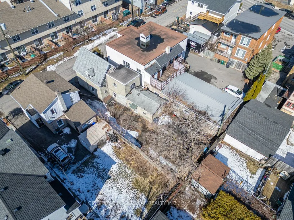 215 Desrosiers Street