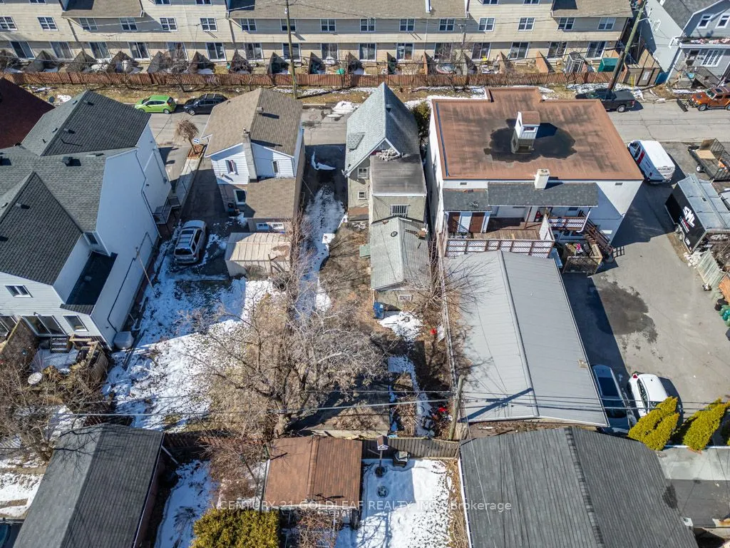 215 Desrosiers Street