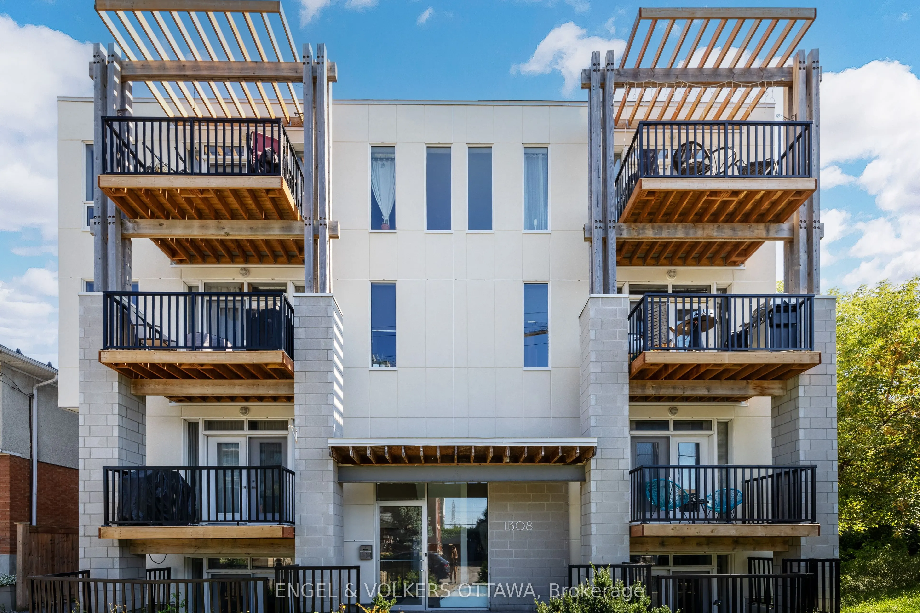 1308 THAMES Street, #203