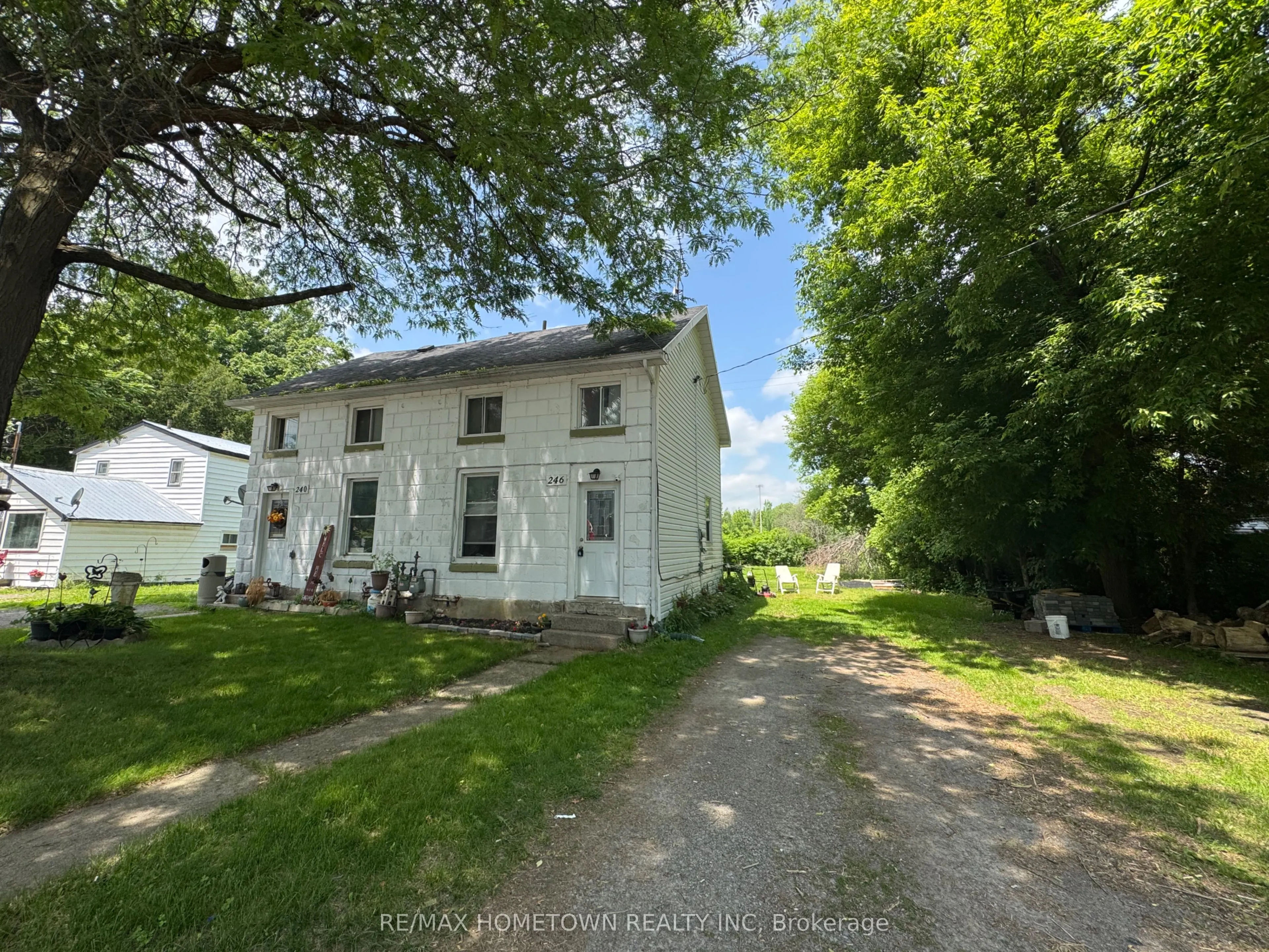 240-246 Wood Street E