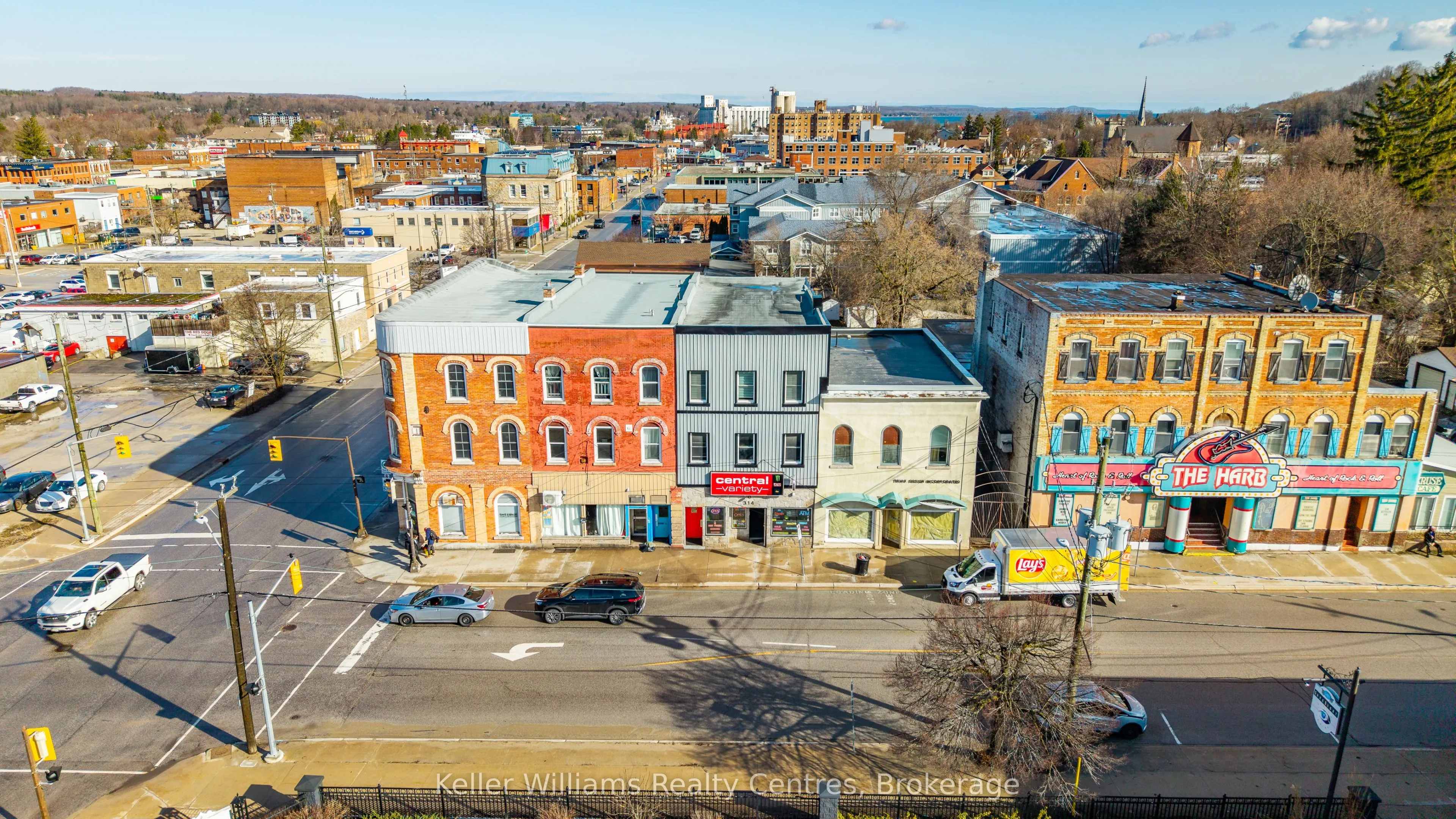 314 8th Street E