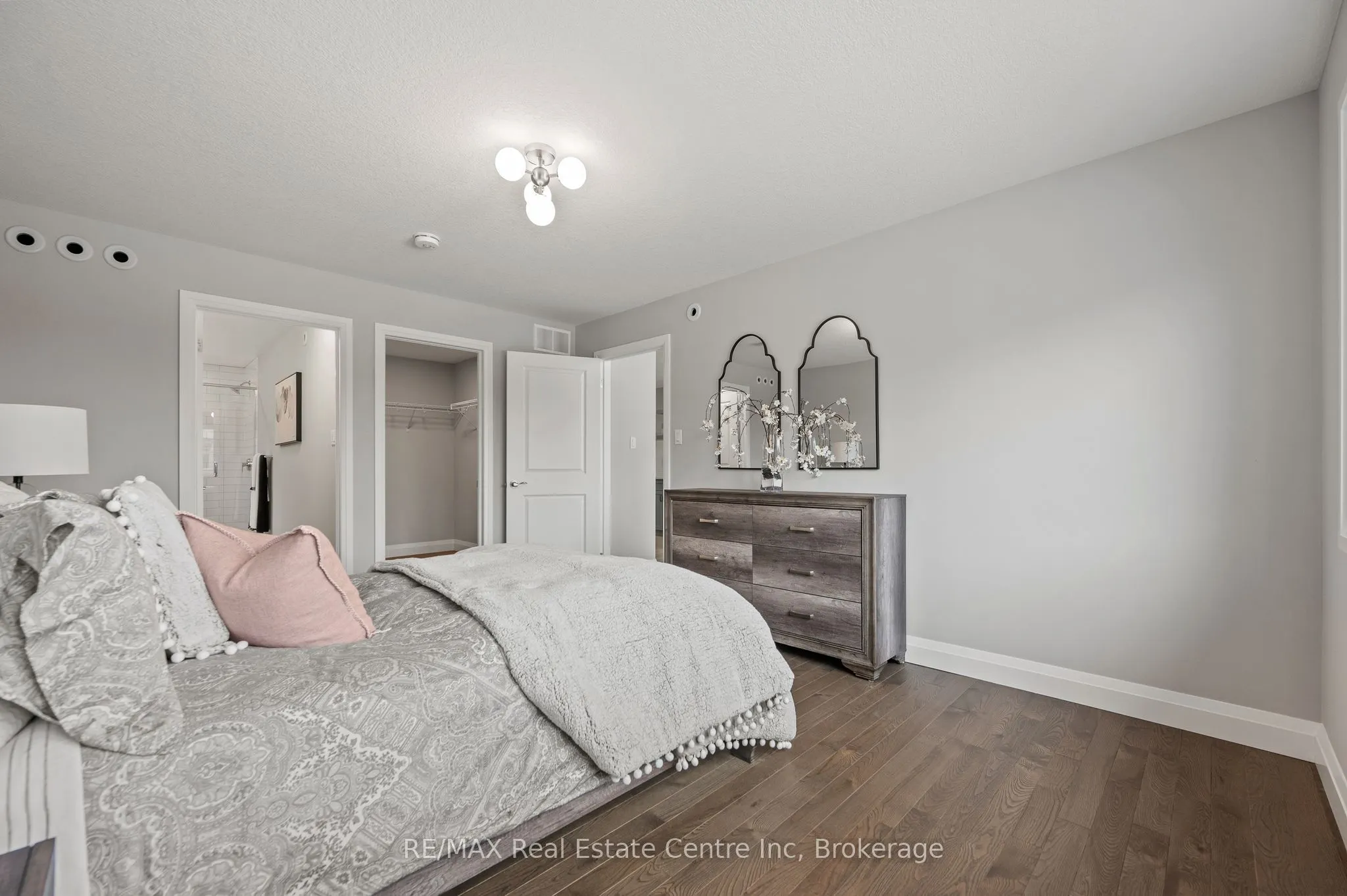 218 Bridge Crescent