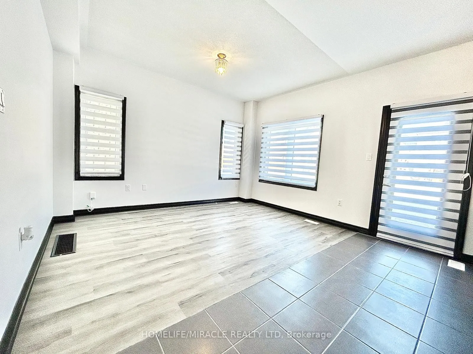 318 Ridley Crescent